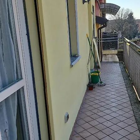 Centro Nel Verde آستي